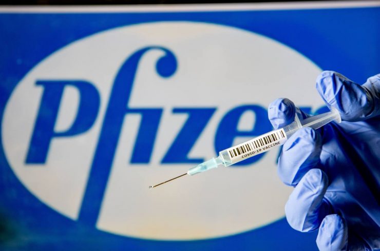 Vaccin Anti Covid Pfizer Et Biontech Des Inconnues Et Des Hommes