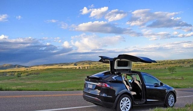 Tesla Model X La Voiture De Lescapade Quotidienne