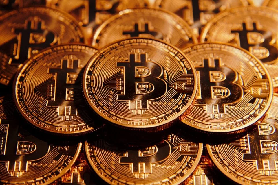 Bitcoin : tout comprendre sur la monnaie virtuelle dont la valeur explose