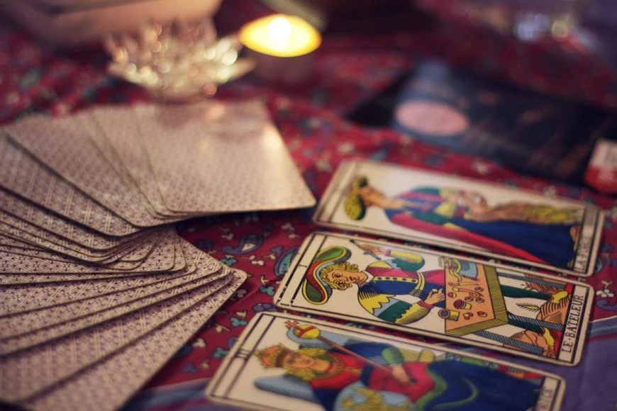 Trouvez l'amour grâce aux cartes de tarot - Tout savoir sur la Voyance